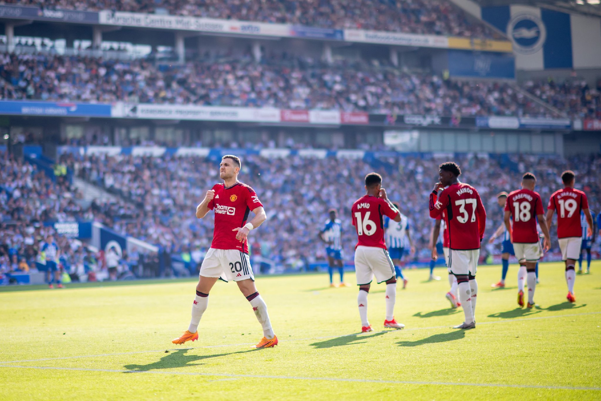 走到教练席 走到教练席